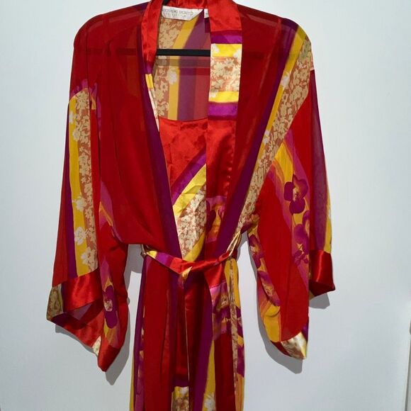 Vintage 1995 Victoria's Secret Floral Satin Nightgown and Robe Set Medium Large - Picture 1 of 16